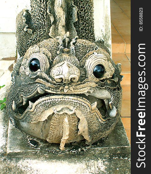 Stone dragon head