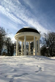 Summerhouse In Winter Royalty Free Stock Images Summerhouse In Winter Royalty Free Stock Images