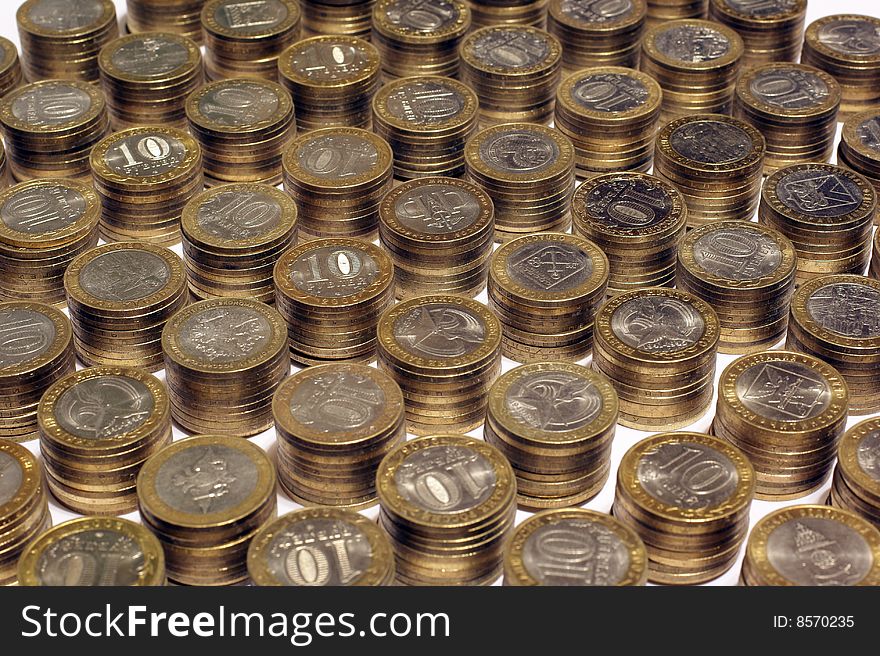 Ten-rouble coins arranged in a rows