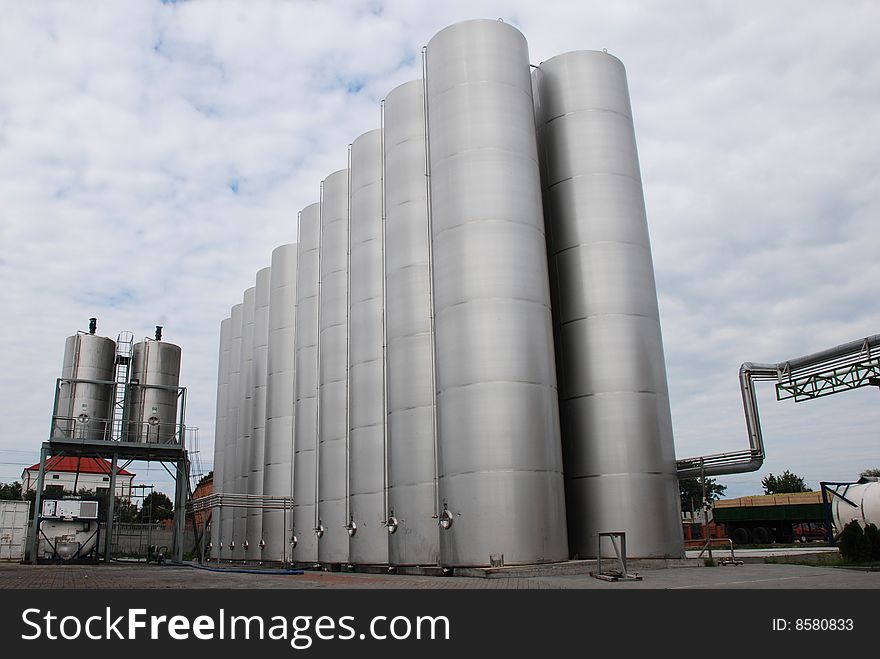 Steel Industrial Bunkers are on an enterprise. Steel Industrial Bunkers are on an enterprise