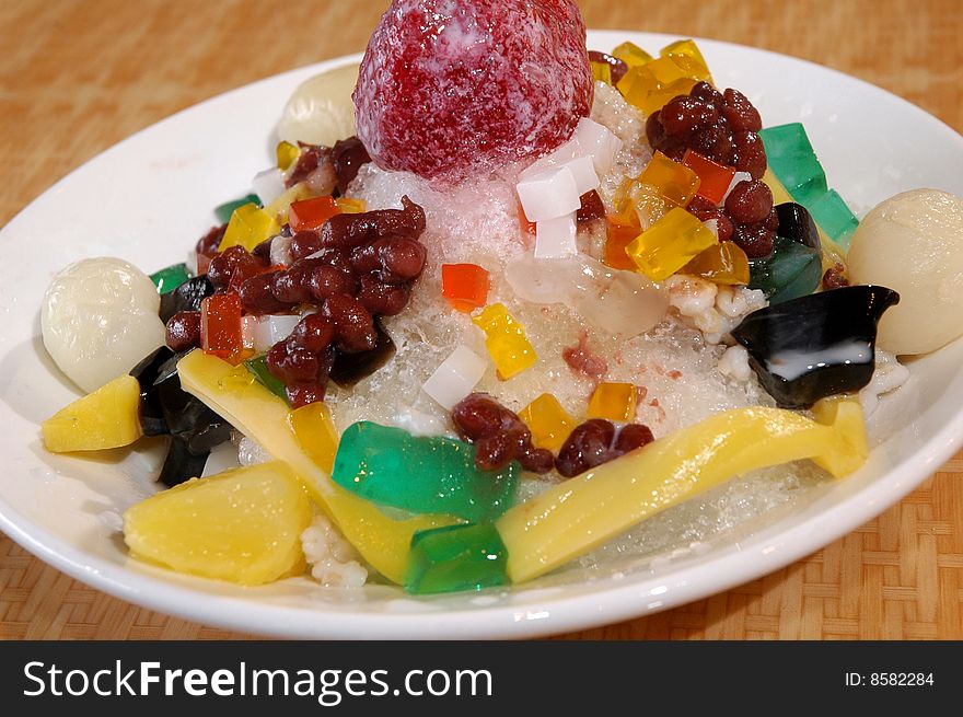 Frozen asian fruit and tapioca dessert