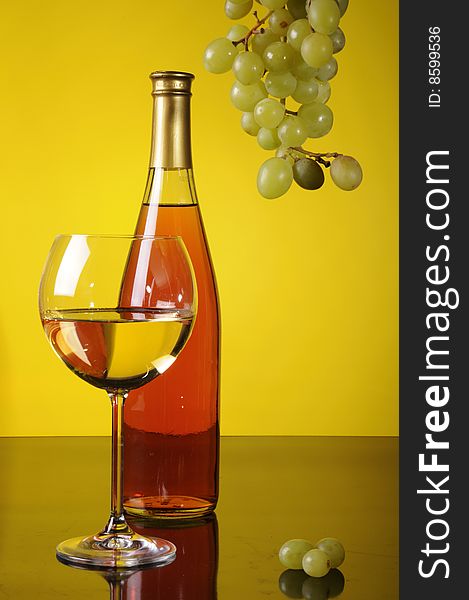 Grapes, bottle and glass of wine