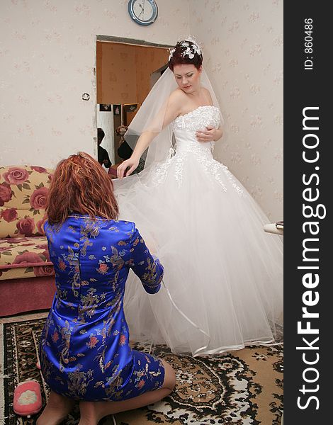 Bride dresses gown