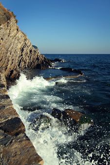 Sea-foam And Rocks Royalty Free Stock Photo Sea-foam And Rocks Royalty Free Stock Photo