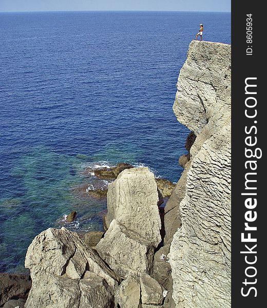 Near the town of Banyalbufar in Mallorca, is this cliff. Near the town of Banyalbufar in Mallorca, is this cliff.