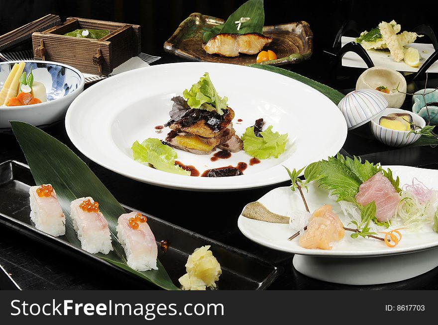 Rich in fresh Japanese cuisine. Rich in fresh Japanese cuisine