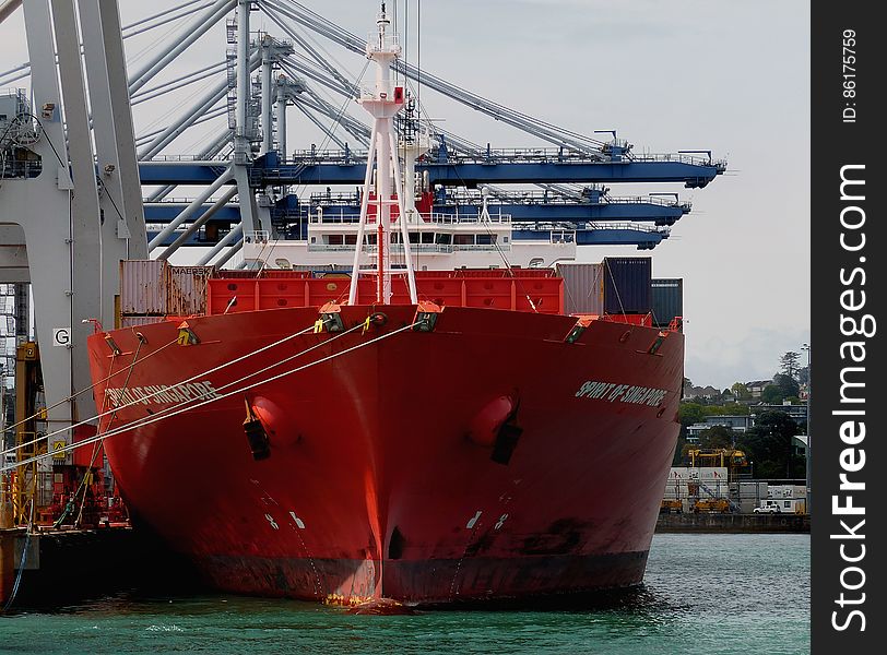 Singapore SPIRIT OF SINGAPORE Container Ship Container Ship Create notifications for this Vessel IMO: 9362396 MMSI: 564077000 Call Sign: 9V2498 Flag: Singapore &#x28;SG&#x29; AIS Type: Cargo Gross Tonnage: 41483 Deadweight: 53093 t Length Ã— Breadth: 255m Ã— 32m Year Built: 2007 Status: Active. Singapore SPIRIT OF SINGAPORE Container Ship Container Ship Create notifications for this Vessel IMO: 9362396 MMSI: 564077000 Call Sign: 9V2498 Flag: Singapore &#x28;SG&#x29; AIS Type: Cargo Gross Tonnage: 41483 Deadweight: 53093 t Length Ã— Breadth: 255m Ã— 32m Year Built: 2007 Status: Active