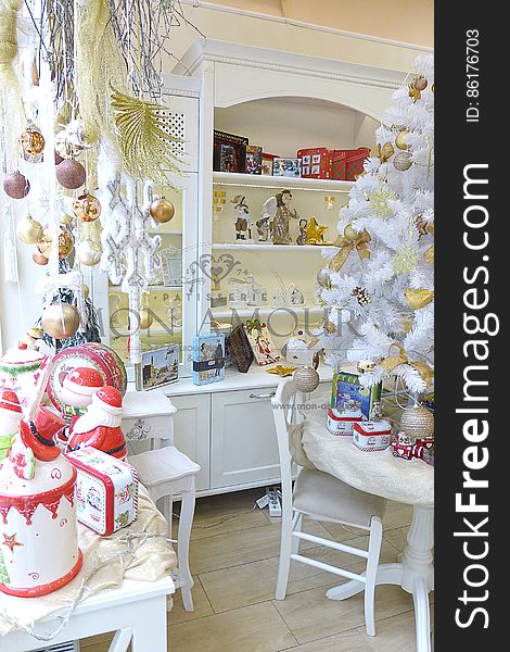 Property, Furniture, White, Decoration, Shelf, Christmas ornament