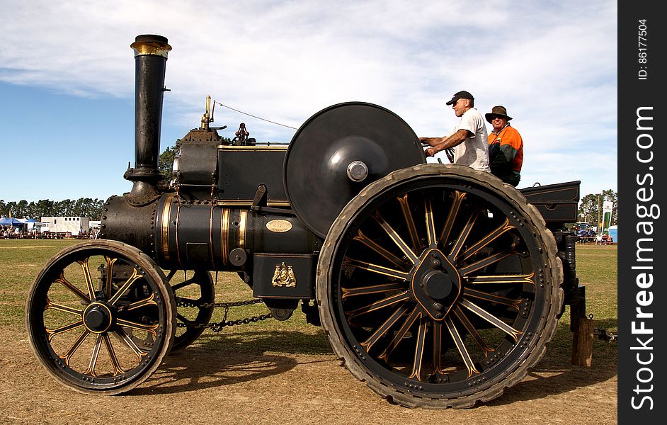 The Fowler Traction Engine &x28;2&x29;