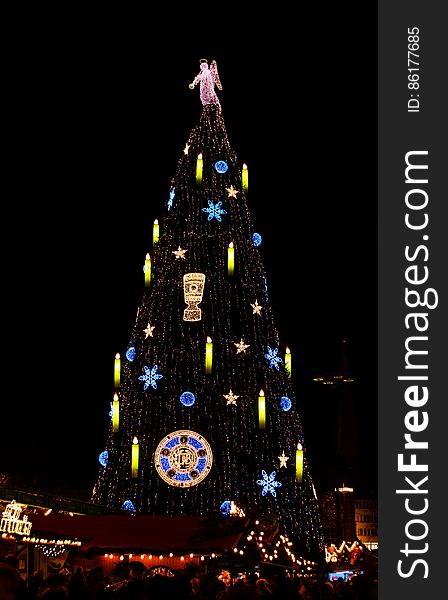 The christmas tree at the center of the christmas market here in Dortmund, Germany. Since our team won the german soccer cup again they decorated it with soccer related ornaments. It&#x27;s not doing much for me though since I&#x27;m not a soccer fan. Still pretty impressive though!. The christmas tree at the center of the christmas market here in Dortmund, Germany. Since our team won the german soccer cup again they decorated it with soccer related ornaments. It&#x27;s not doing much for me though since I&#x27;m not a soccer fan. Still pretty impressive though!
