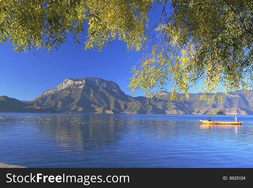 Autumn scenery of the lake