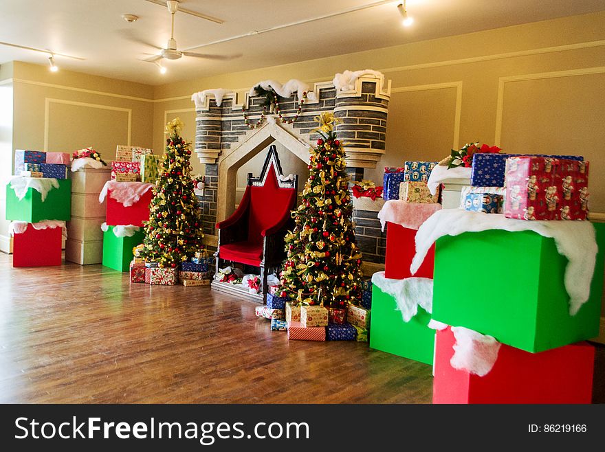 Christmas tree, Decoration, Property, Christmas ornament, Textile, Lighting
