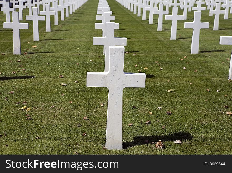 Cross in an American cemetery