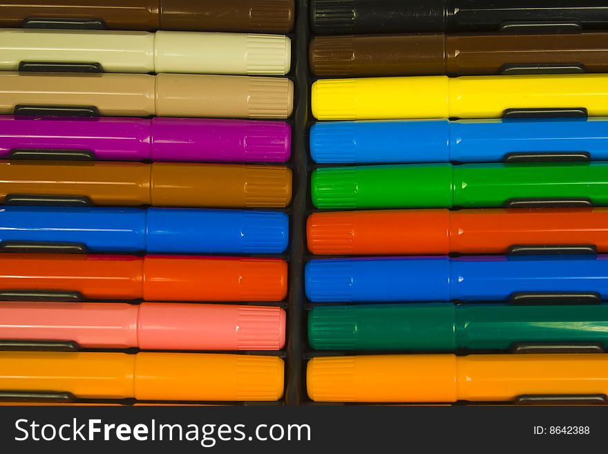 Multi-colour Set Of Felt-tip Pens