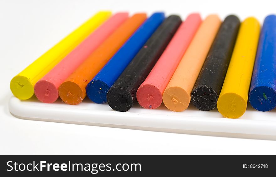 A rough number of wax pencils of several colors