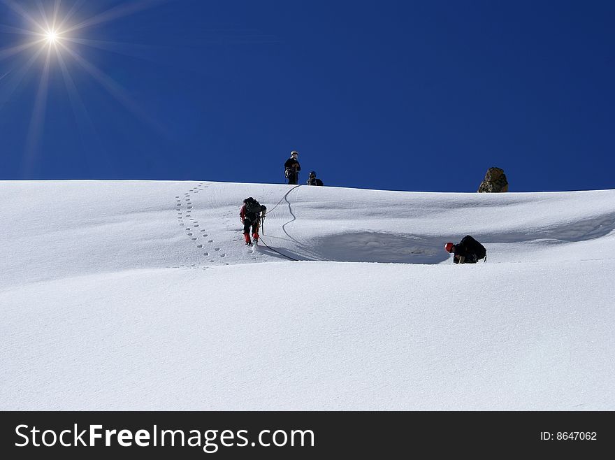 The group of alpinists went out on a mountain pass