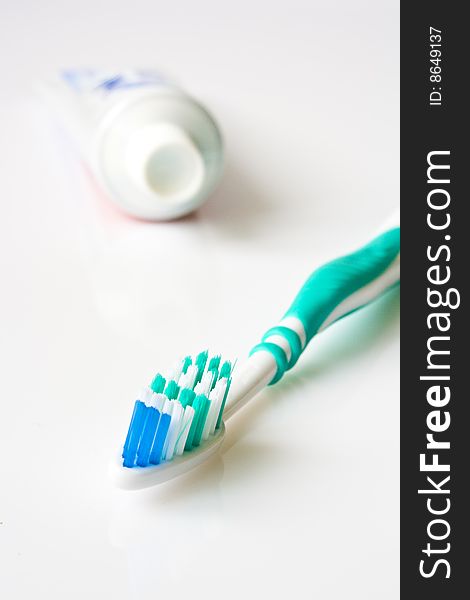 Close-up pictuer of toothpaste and toothbrush