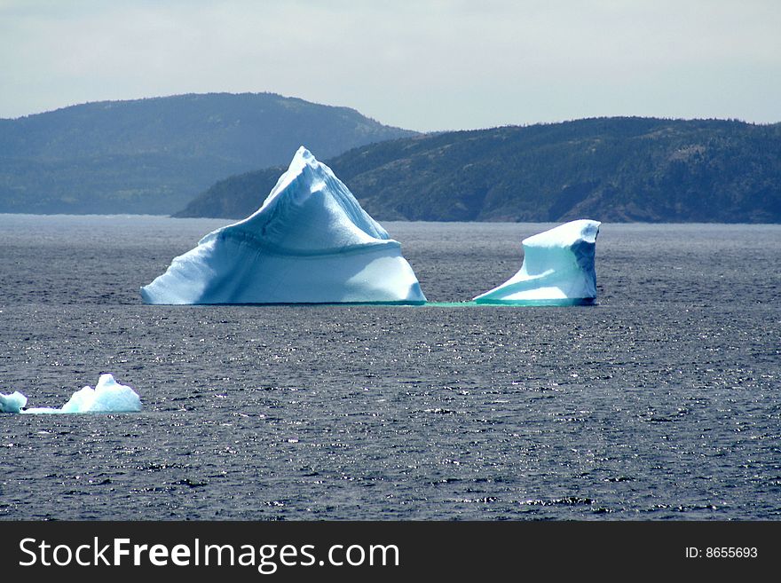 Icebergs in the bay at spring