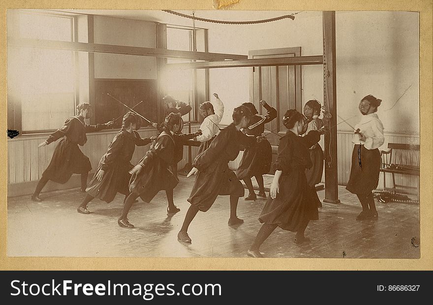 Fencing At Abbot Academy, 1919