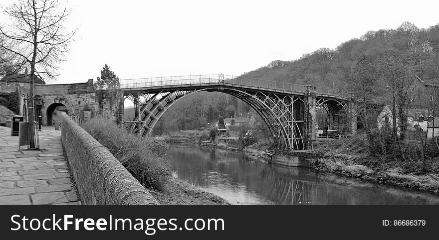 Here is a photograph of the historic Iron Bridge. Located in Telford, Shropshire, England, UK. Here is a photograph of the historic Iron Bridge. Located in Telford, Shropshire, England, UK.