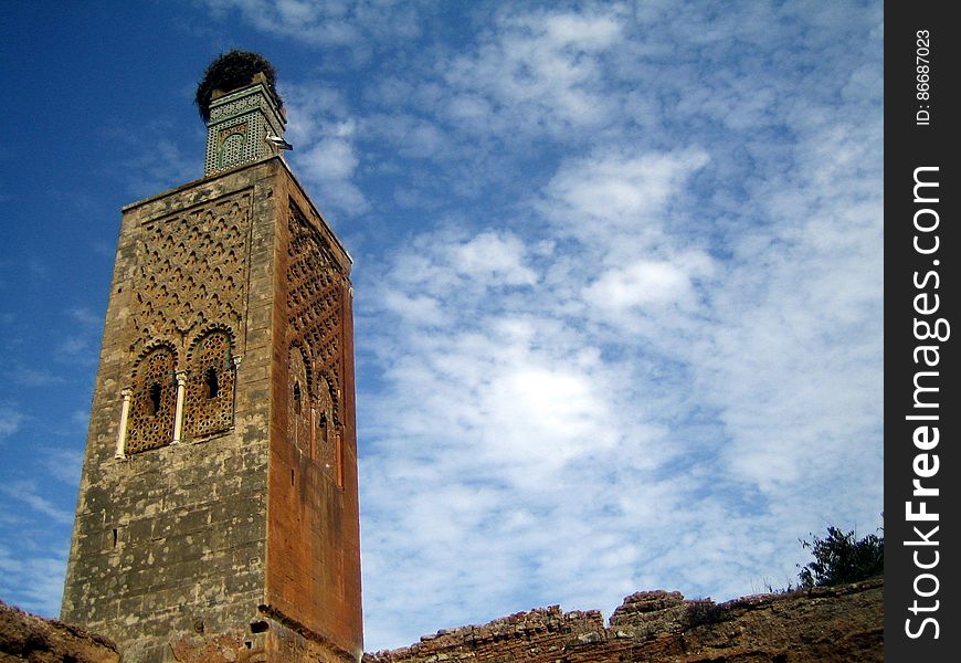 Antiguo Minarete Con Nido De CigÃ¼eÃ±as