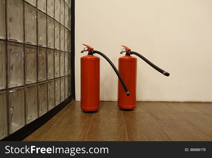 Wood, Cylinder, Gas, Drink, Flooring, Glass bottle