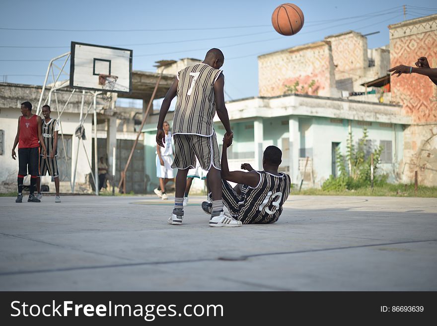 2013_07_06_Mogadishu_Basketball_R