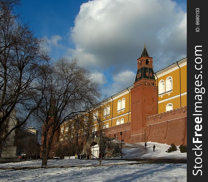 Average arsenal a tower Moscow kremlin against the blue sky