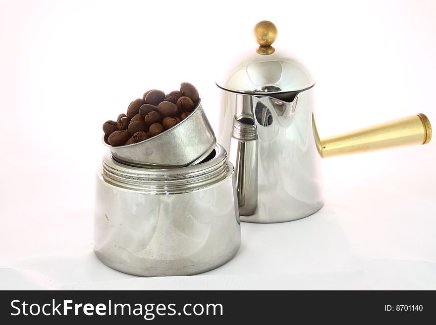 A stainless moka pot to make espresso
