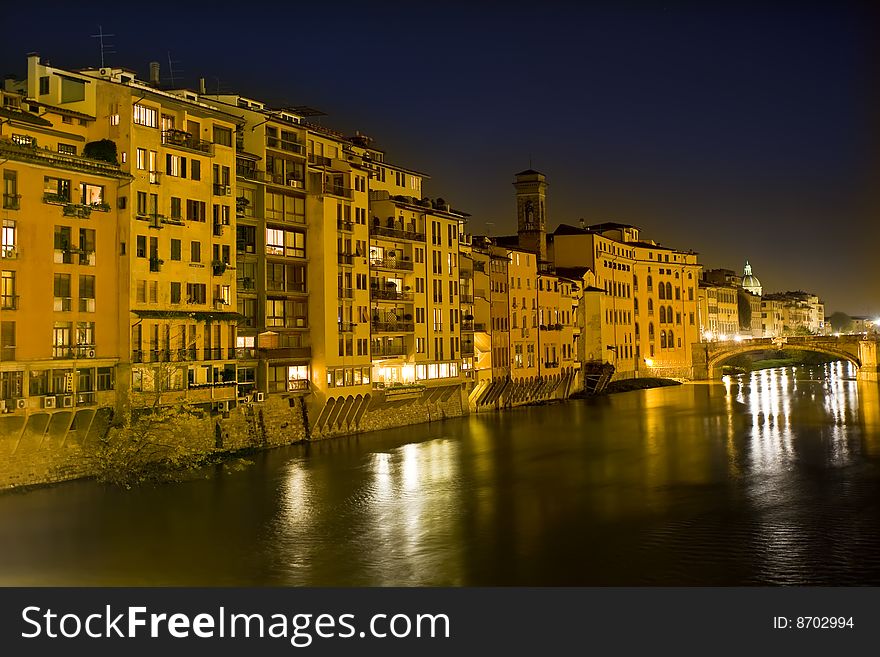 Florence, night view of Ponte Santa Trinit�