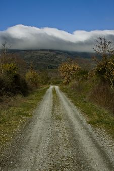 Dirt Road To The Mountain Royalty Free Stock Photos Dirt Road To The Mountain Royalty Free Stock Photos