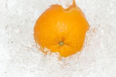 Fresh,juicy Orange Splashing In Cool,clean Water. Royalty Free Stock Photo Fresh,juicy Orange Splashing In Cool,clean Water. Royalty Free Stock Photo