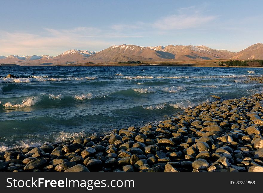 Lake Tekapo is the second-largest of three roughly parallel lakes running northâ€“south along the northern edge of the Mackenzie Basin in the South Island of New Zealand. Lake Tekapo is the second-largest of three roughly parallel lakes running northâ€“south along the northern edge of the Mackenzie Basin in the South Island of New Zealand.