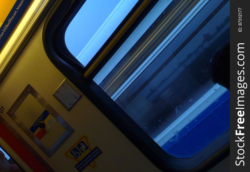 Blue blurry Skyte - Roland in Vancouver &#x28;375&#x29