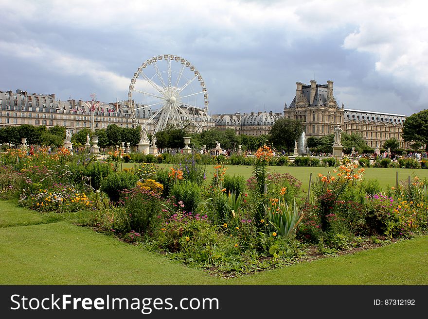 Jardin Des Tuileries