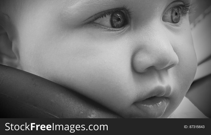 Close Up Photography of Baby&#x27;s Face