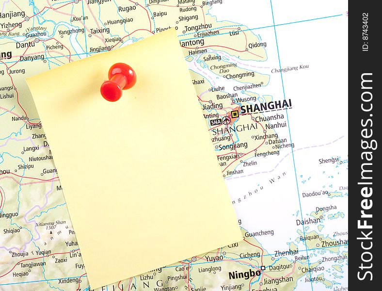 Yellow Note and red pin on map of Shanghai