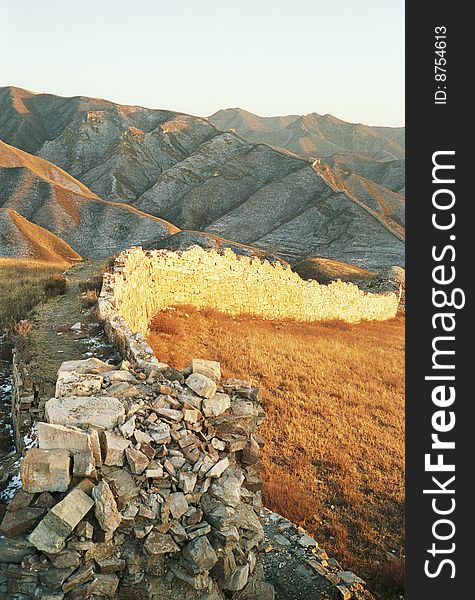 This part of the wall lies some 80km north of Beijing. Taken with color negative before sunset renders warm tone. This part of the wall lies some 80km north of Beijing. Taken with color negative before sunset renders warm tone.