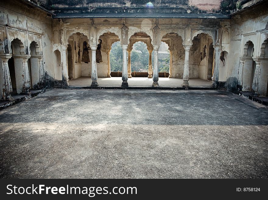 Arches in the antique hindu tample arches