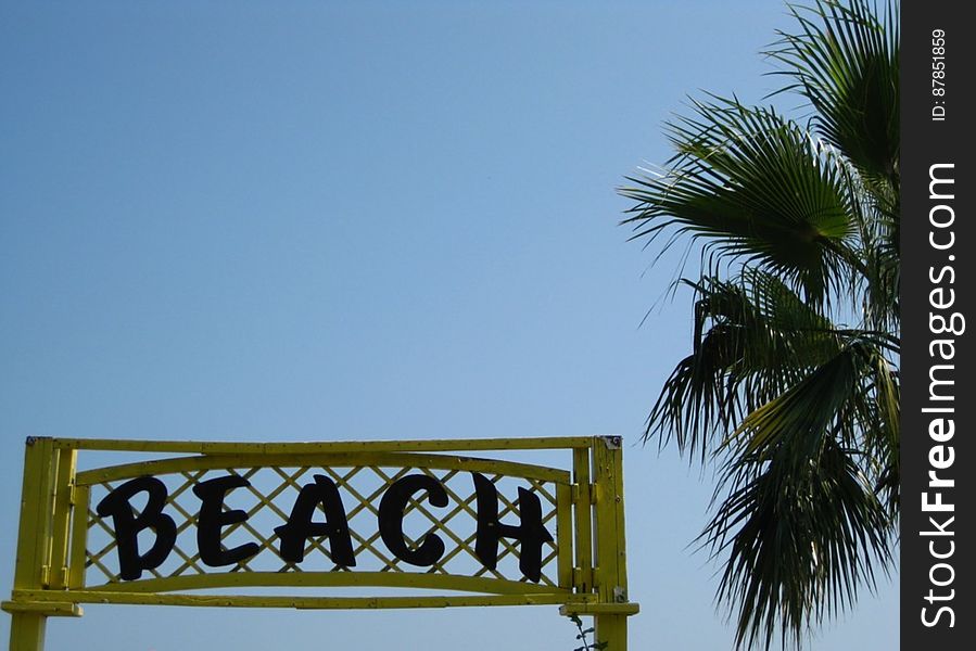 beach-sign