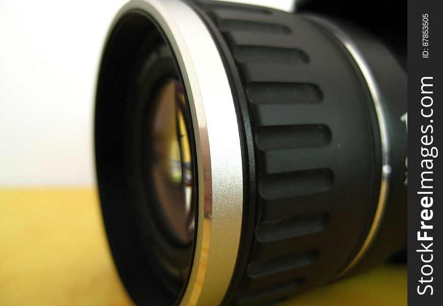 Camera-lens-close-up