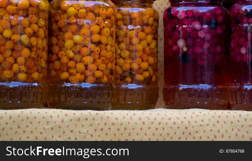 false-tamarisk-and-cranberries-in-acacia-honey