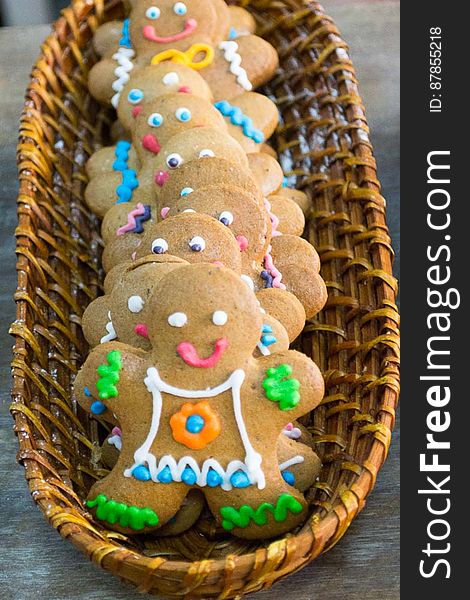 Gingerbread Men In A Bakery Basket