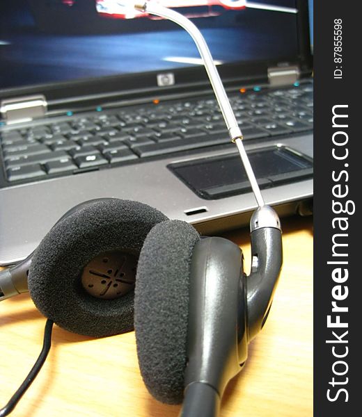 Headset-and-laptop