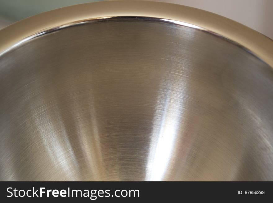 Decorative Metal Finish Bowl