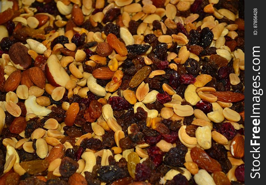 mixed-nuts-and-dried-fruits