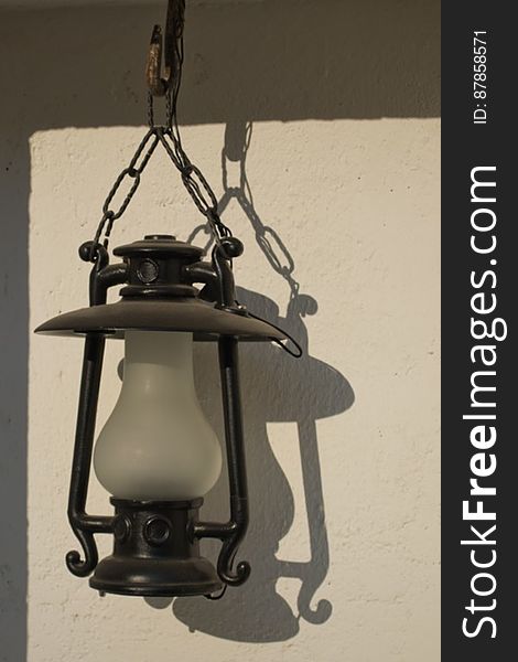 suspended-electrical-outdoor-lamp