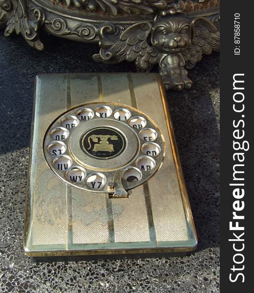 Stylish-metallic-phone-book