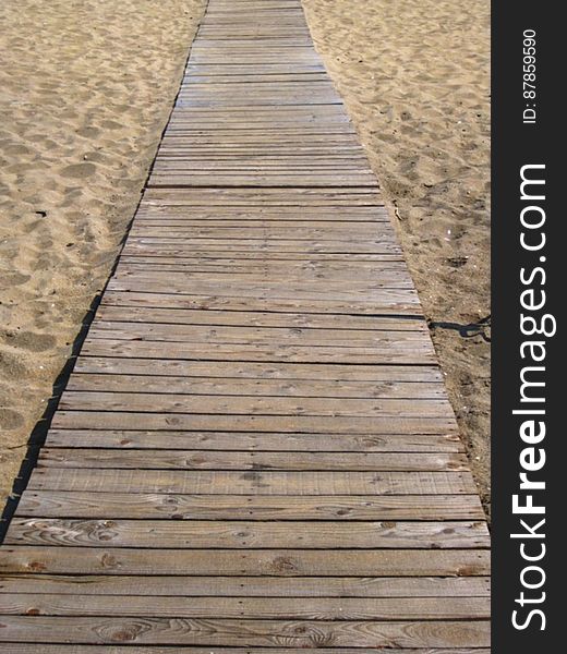 wooden-beach-walkway