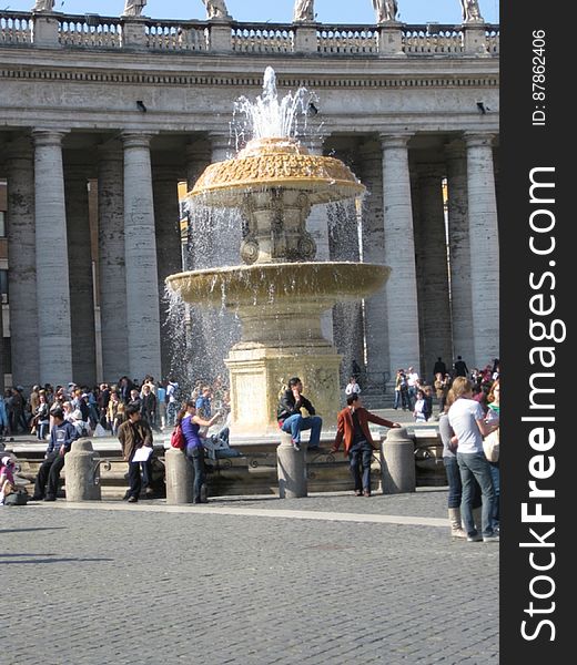 bernini-fountain-in-the-square